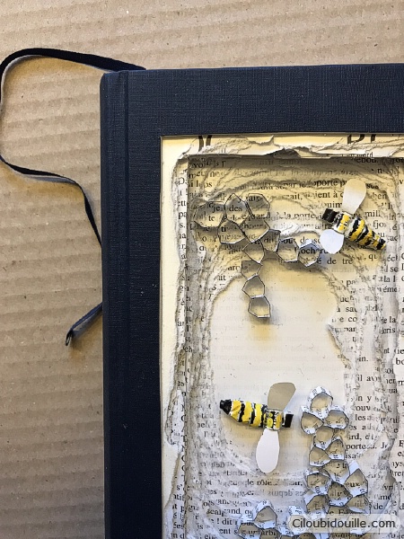 livre découpé ruche alvéole abeille en papier